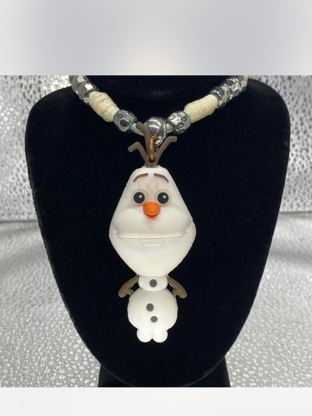 *** Frozen ^^^ Olaf *** Snow White Snowman Pendant Necklace ^^^ Collectors ***